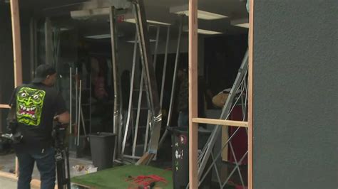 Burglars use truck to smash through Burbank storefront, steal $70K worth of merch (video)